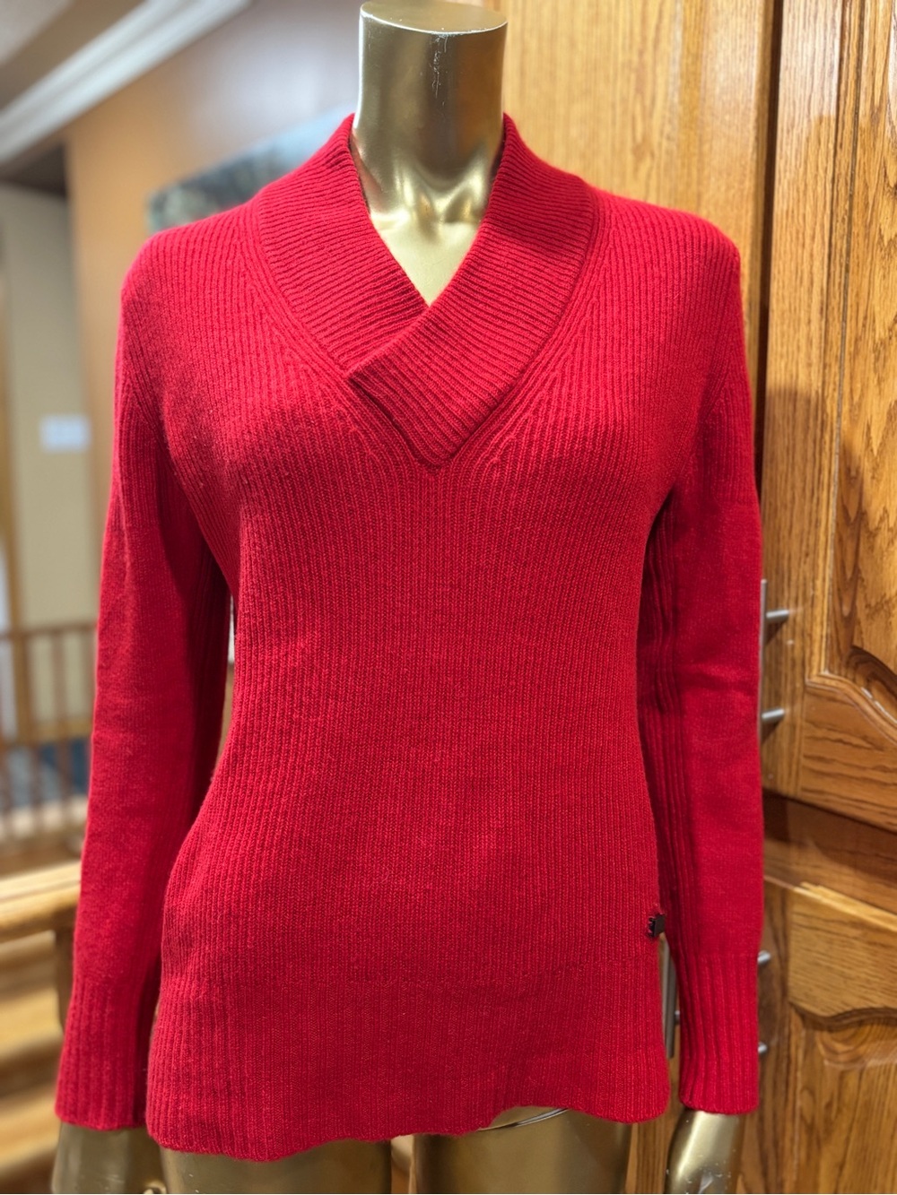 Burberry Red Ribbed Shawl V-Neck Sweater - Picture 2 of 7